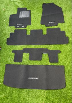 Nissan Vehicle Floor Mats