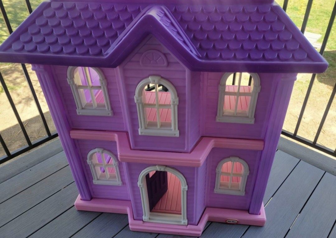 Vintage Little Tikes My Size Dollhouse