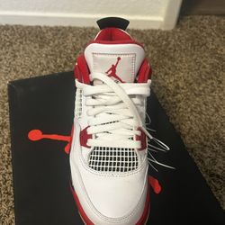 Fire Red Retro 4s