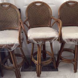 Pelican Reef Wood-Base 42”  Swivel Stool