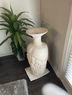 Cream Vase