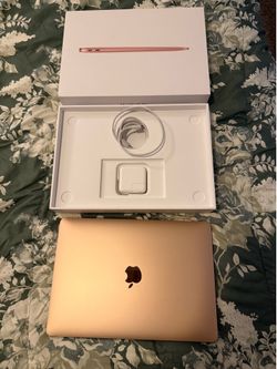 Apple MacBook Air 13” Gold – Excellent Condition