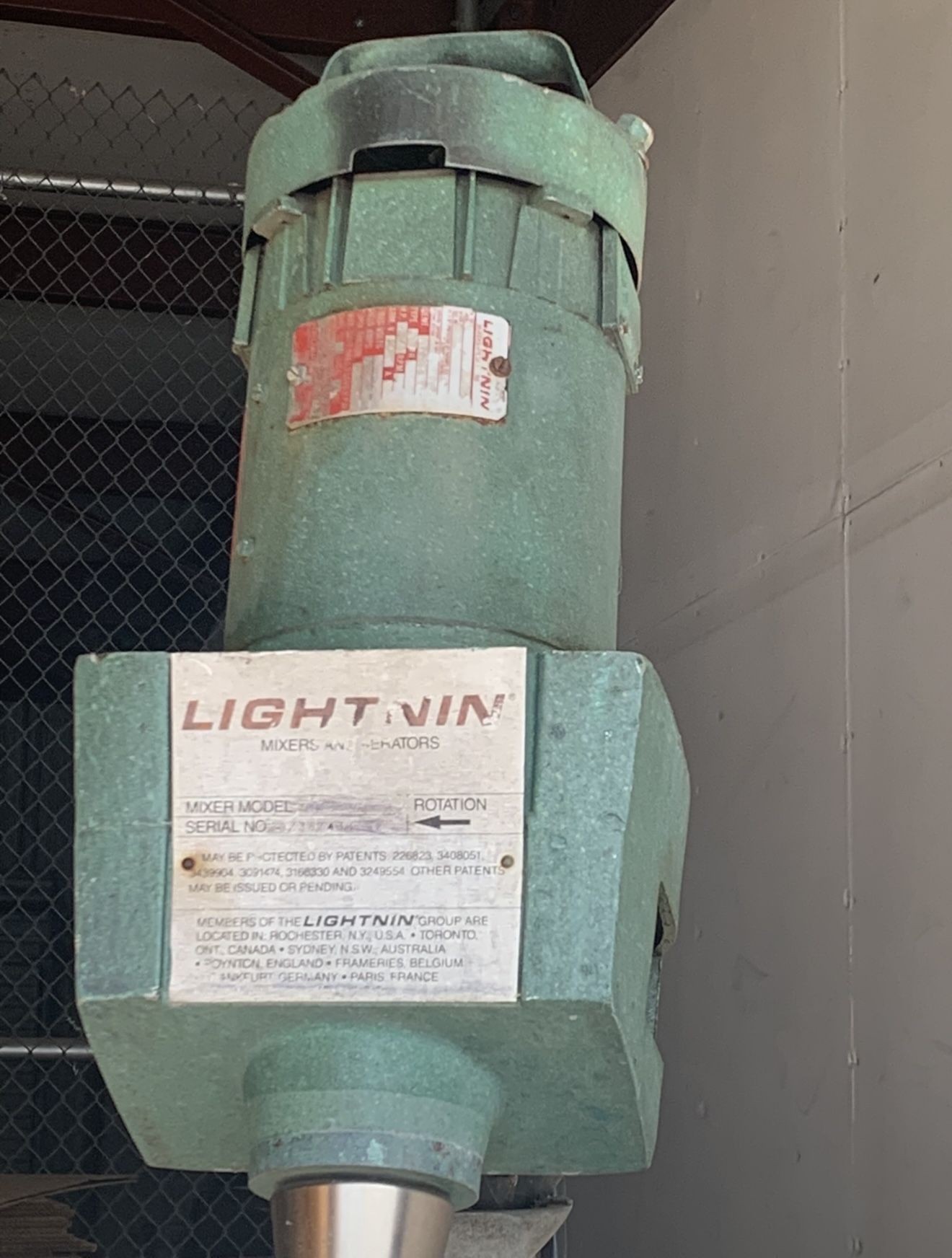 Used Lightnin Agitator/Mixer, Model XJ-33VM with mixing bucket and rolling stand