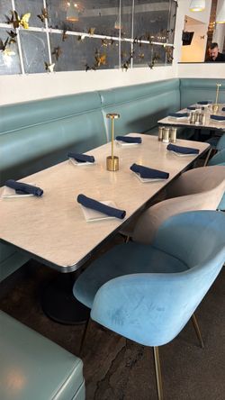 Restaurant table