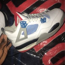Jordan 4 Retro