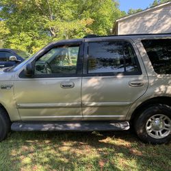2001 Ford Expedition  Parts