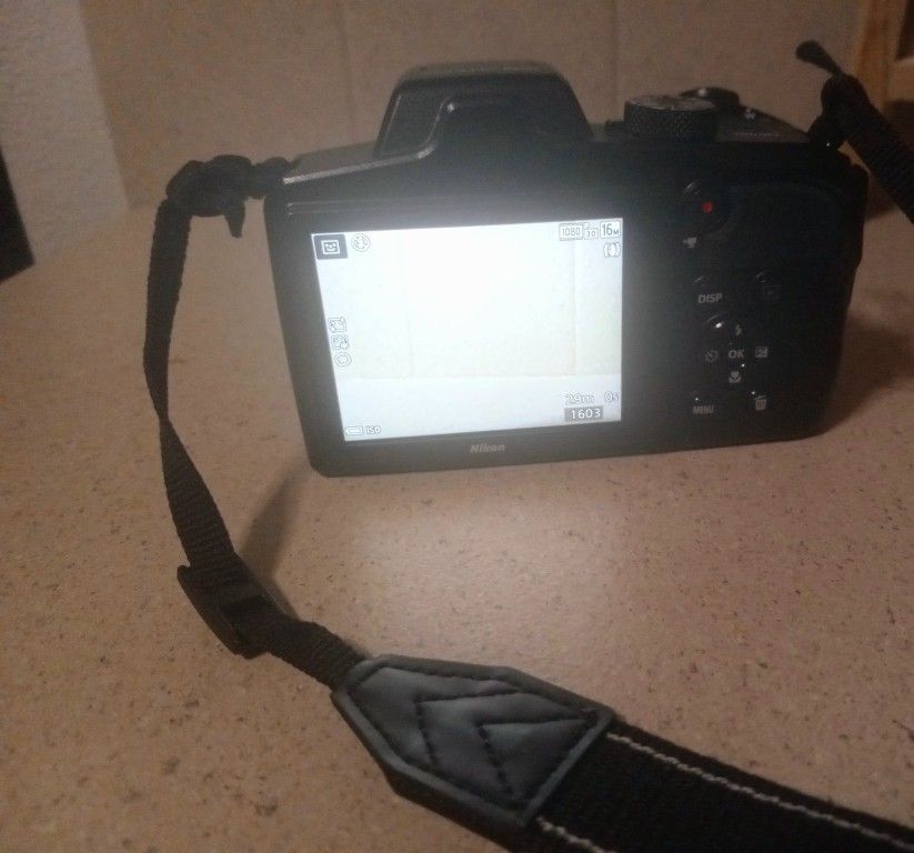 Nikon Coolpix B600