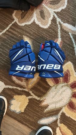 Bauer Vapor 14 inch Hockey Gloves - Like New