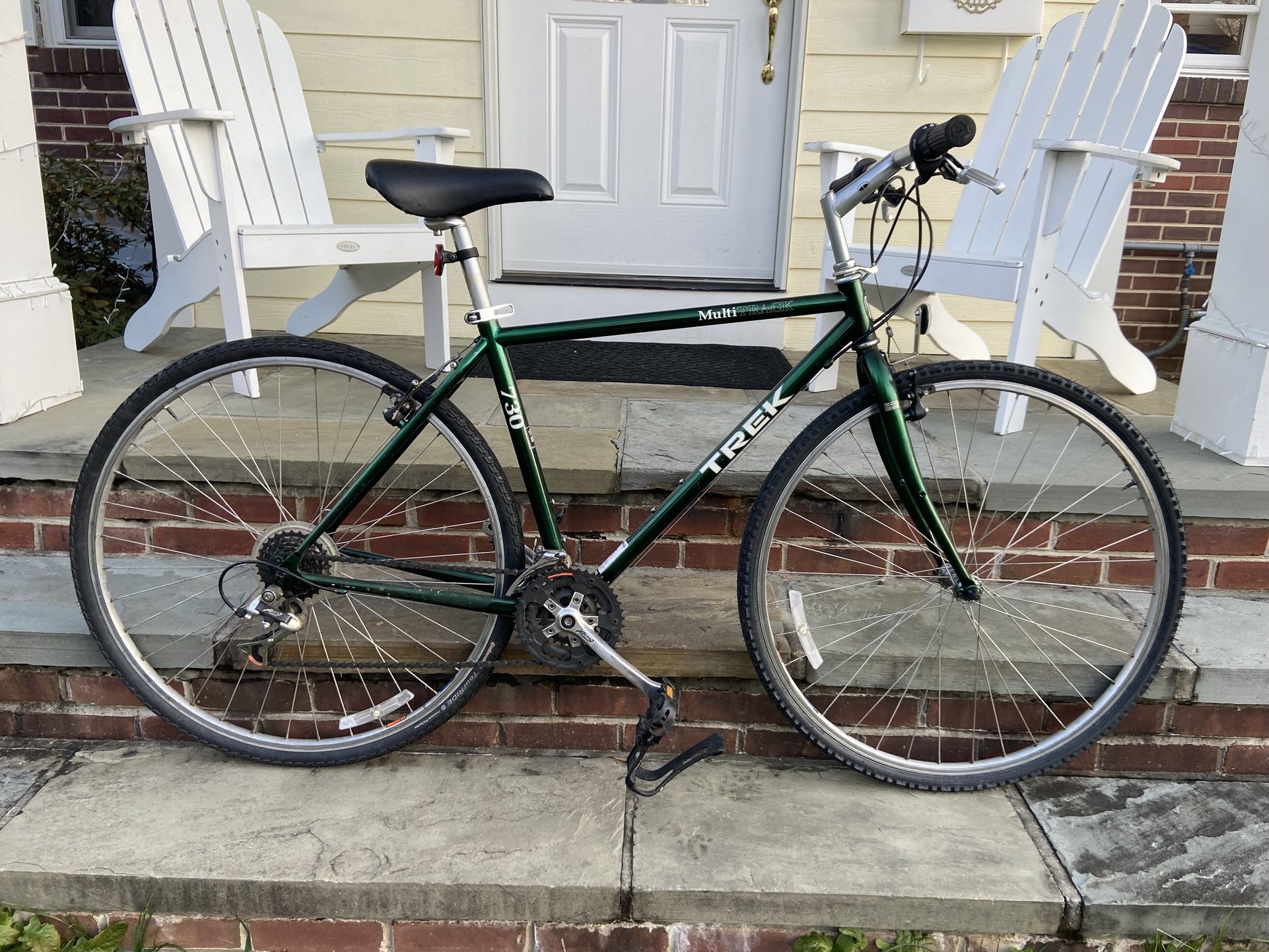 Trek 730 Multi-Track Hybrid Bike – Great Condition – Ready to Ride!
