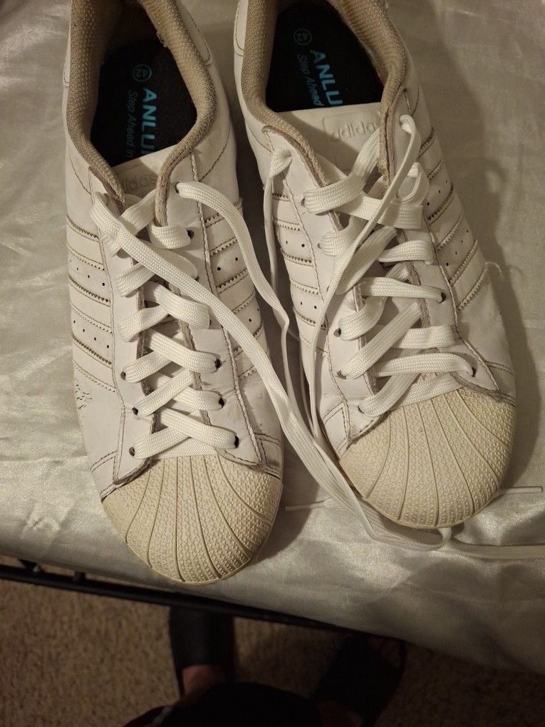 Mens Size 9.5 - adidas Superstar Footwear White