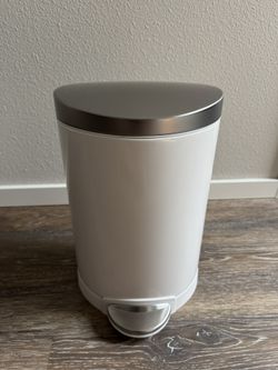 SIMPLEHUMAN 6L / 1.6 GAL SEMI-ROUND STEP CAN