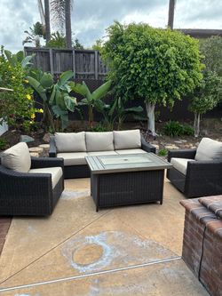 Outdoor Wicker Patio Furniture Set with Fire Pit Table