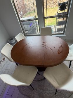 Round Wood Dining Table with 6 Chairs