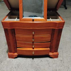 Nice Antic Jewelry Box 