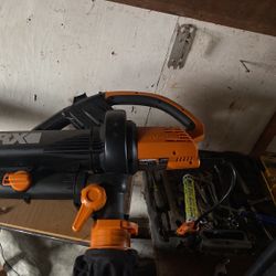 Worx leaf blower and sucker electric