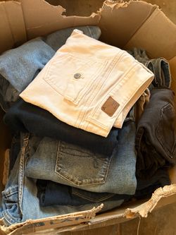 Bulk Jeans Lot — 25+ Pairs