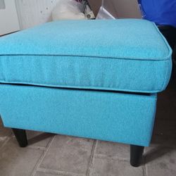 Blue Turquoise OTTOMAN like New with STORAGE