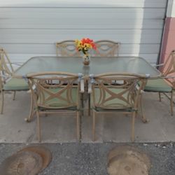 7- Pice Aluminum Patio Set Well Made With Cut Out For Umbrella Very Clean. 