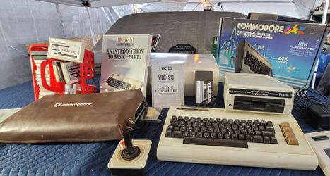 Commodore 64 Vintage Computer Gaming Set