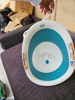 Baby bath tub