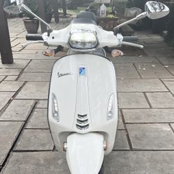 Vespa Primavera Sprint 150