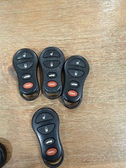PROGRAMMING INCLUDED Dodge Caravan ram Chryslerjeeo liberty  Sebring oem remote control