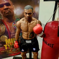 Mike Tyson Storm Collectibles 1/6 Scale Figure