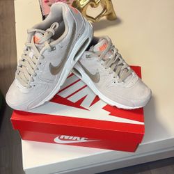 Wmns Nike Air Max Command Prm