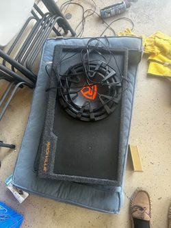 Rockville Subwoofer in Enclosure Box