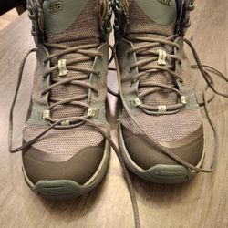 Women's Size 8 Terradora II Mid Waterproof hiking  Boots