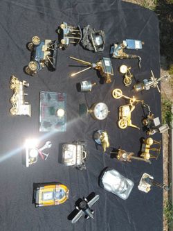 Collectible miniature clocks