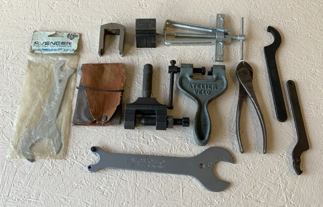 BICYCLE TOOLS WITH BOX