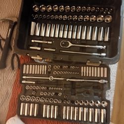 Socket Wrench Set 
