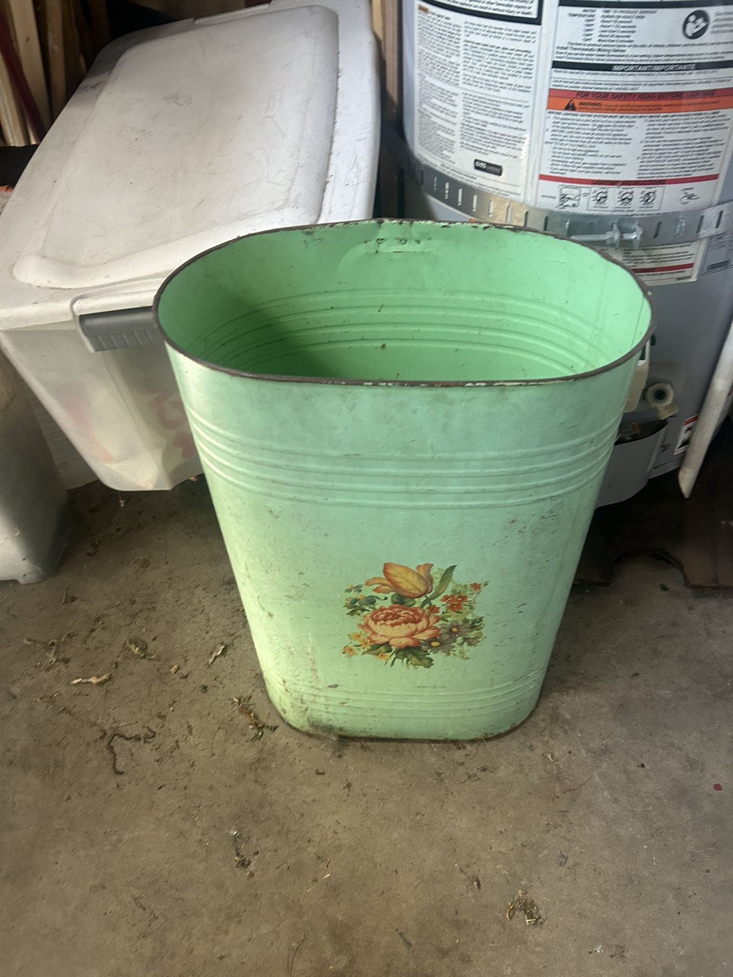 Vintage Trashcan-metal