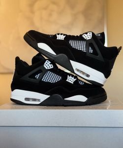 Jordan 4’s White Thunder