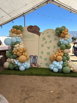 Balloon arch