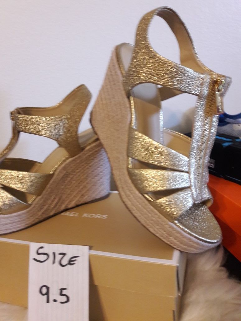 MICHAEL KORS SIZE 9.5 WOMEN