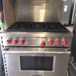 Wolf 36” Stainless Steel Built-in Dual Fuel Gas Range 
