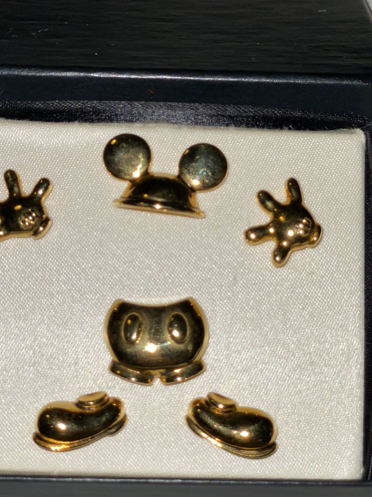 6pc Mickey Mouse Gold Pin