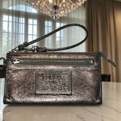 Coach Poppy Wristlet