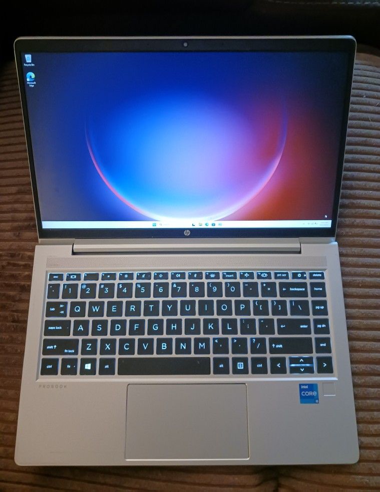 5G Cellular Wireless HP ProBook Intel Core i5-1135G7 16 GB RAM 512 GB SSD Iris Xe Graphics Webcam Windows 11 Professional