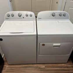 LIKE NEW WHIRLPOOL WASHER DRYER SET! 350$ AVAILABLE FOR PICKUP OR DELIVERY 🚛