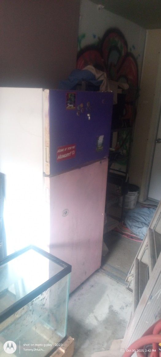 Used Fridge/Freezer, Works Just Fine.