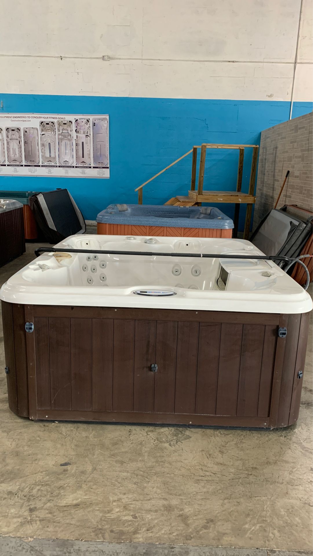 Preowned Sundance hot tub available for immediate delivery!