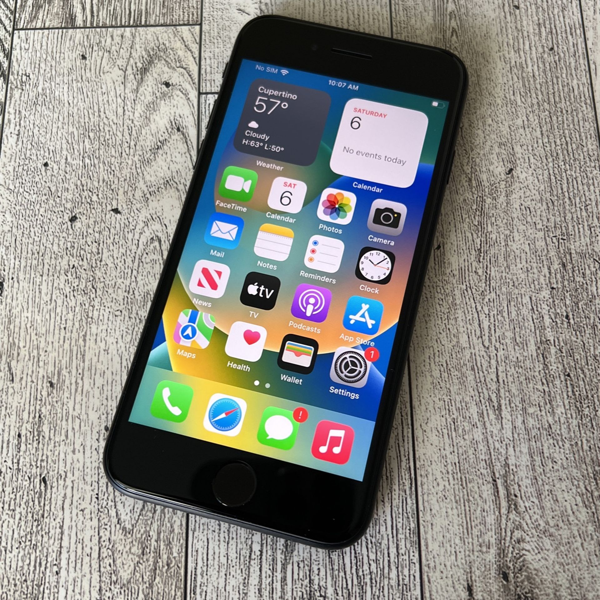 iPhone SE (2020) 64GB UNLOCKED DESBLOQUEADO For All Carriers for Sale