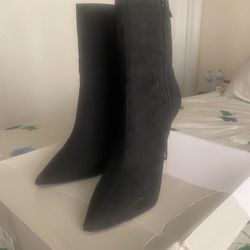 Black Boots