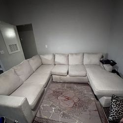 Secitional couch ( City Funiture )