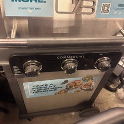 Brand New Charbroil Commercial Grill And Griddle 