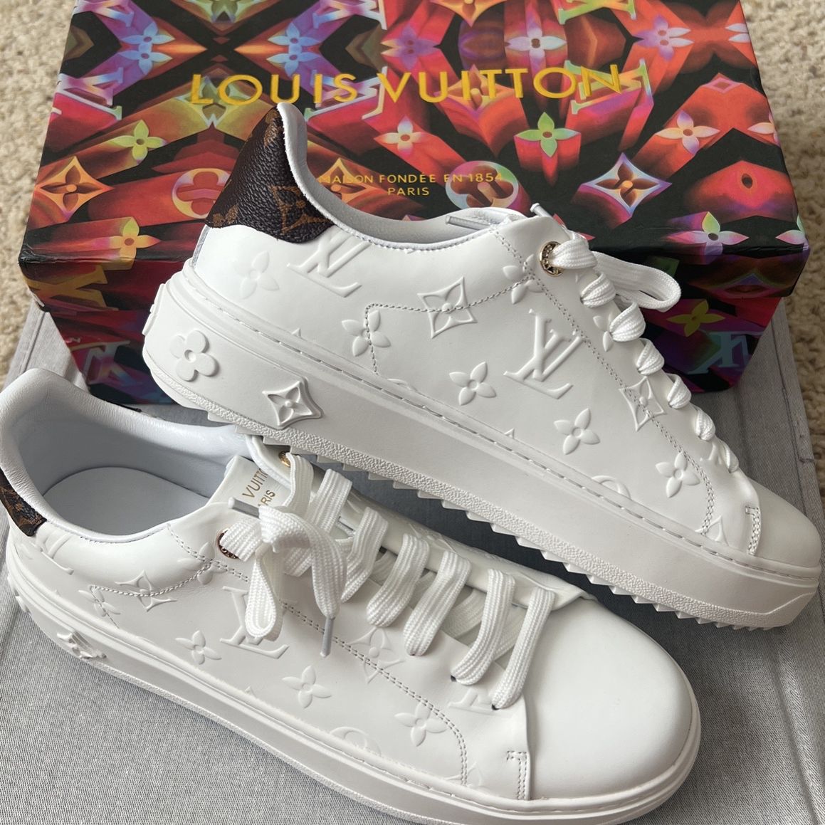 Louis Vuitton 1AAP6H Time Out Sneaker, White, 41