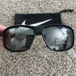 NWT NIKE MAX OPTIC SUNGLASSES WITH BAG
